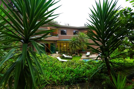 Casa à venda com 563m², 3 quartos e 4 vagasFachada