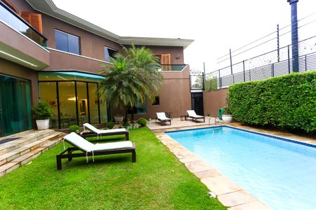 Casa à venda com 563m², 3 quartos e 4 vagasÁrea comum - Piscina