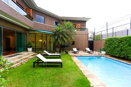 Casa à venda com 563m², 3 quartos e 4 vagasÁrea comum - Piscina