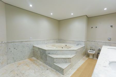 Casa à venda com 563m², 3 quartos e 4 vagasBanheiro da Suíte 3