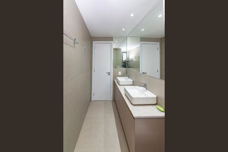 Apartamento à venda com 44m², 1 quarto e 1 vaga Apartamento à venda com 44m², 1 quarto e 1 vagaBanheiro da Suíte