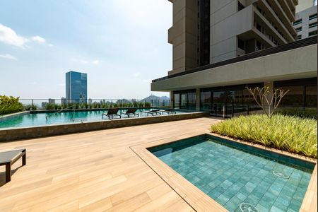 Apartamento à venda com 44m², 1 quarto e 1 vaga Apartamento à venda com 44m², 1 quarto e 1 vagaÁrea comum - Piscina