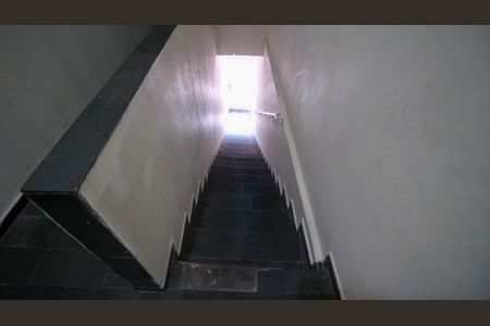 Apartamento para alugar com 30m², 1 quarto e sem vagaEscada