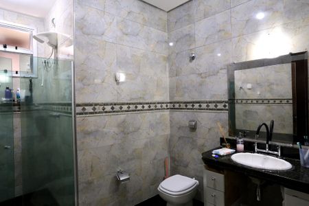 Casa à venda com 272m², 5 quartos e 8 vagas Casa à venda com 272m², 5 quartos e 8 vagasBanheiro