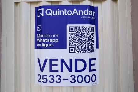 Casa à venda com 272m², 5 quartos e 8 vagas Casa à venda com 272m², 5 quartos e 8 vagasPlaquinha