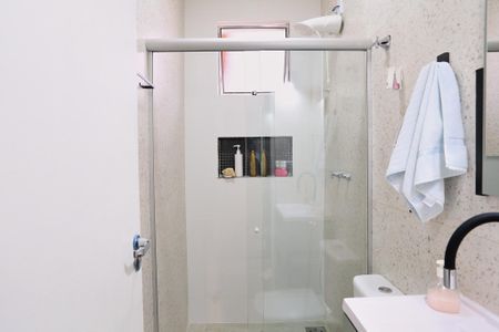 Casa à venda com 272m², 5 quartos e 8 vagas Casa à venda com 272m², 5 quartos e 8 vagasBanheiro da Suíte