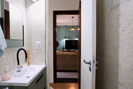 Casa à venda com 272m², 5 quartos e 8 vagas Casa à venda com 272m², 5 quartos e 8 vagasBanheiro da Suíte