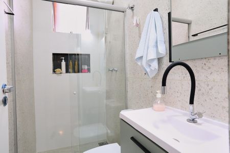 Casa à venda com 272m², 5 quartos e 8 vagas Casa à venda com 272m², 5 quartos e 8 vagasBanheiro da Suíte