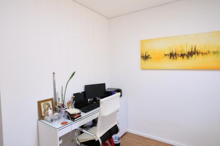 Casa à venda com 272m², 5 quartos e 8 vagas Casa à venda com 272m², 5 quartos e 8 vagasSuíte