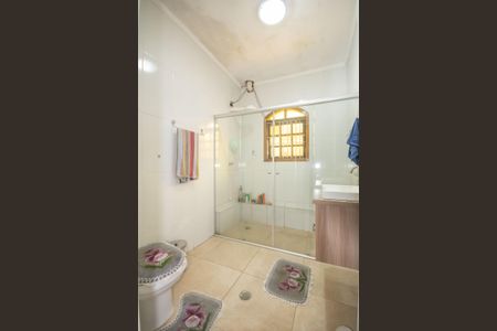 Casa à venda com 450m², 3 quartos e 5 vagas Casa à venda com 450m², 3 quartos e 5 vagasBanheiro