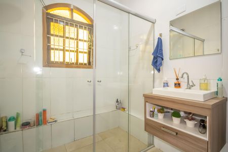 Casa à venda com 450m², 3 quartos e 5 vagas Casa à venda com 450m², 3 quartos e 5 vagasBanheiro