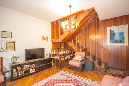 Casa à venda com 450m², 3 quartos e 5 vagas Casa à venda com 450m², 3 quartos e 5 vagasSala