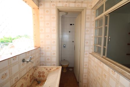 Apartamento para alugar com 75m², 3 quartos e 1 vagaÁrea de Serviço