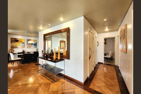 Apartamento à venda com 195m², 3 quartos e 3 vagas Apartamento à venda com 195m², 3 quartos e 3 vagasSala