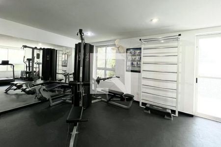 Apartamento à venda com 195m², 3 quartos e 3 vagas Apartamento à venda com 195m², 3 quartos e 3 vagasÁrea comum - Academia