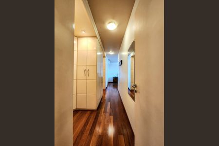 Apartamento à venda com 195m², 3 quartos e 3 vagas Apartamento à venda com 195m², 3 quartos e 3 vagasSuíte 3