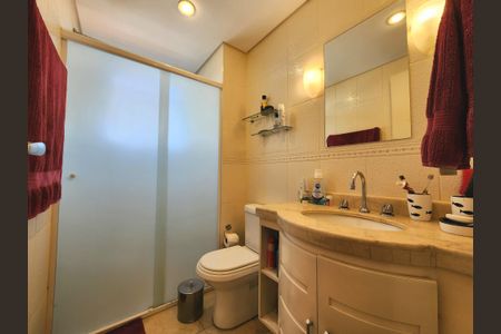 Apartamento à venda com 195m², 3 quartos e 3 vagas Apartamento à venda com 195m², 3 quartos e 3 vagasBanheiro da Suíte 1