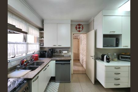 Apartamento à venda com 195m², 3 quartos e 3 vagas Apartamento à venda com 195m², 3 quartos e 3 vagasCozinha