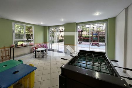 Apartamento à venda com 195m², 3 quartos e 3 vagas Apartamento à venda com 195m², 3 quartos e 3 vagasÁrea comum - Brinquedoteca