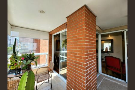Apartamento à venda com 195m², 3 quartos e 3 vagas Apartamento à venda com 195m², 3 quartos e 3 vagasVaranda