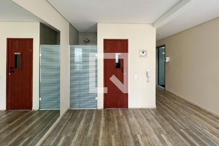 Apartamento à venda com 195m², 3 quartos e 3 vagas Apartamento à venda com 195m², 3 quartos e 3 vagasÁrea comum - Sauna