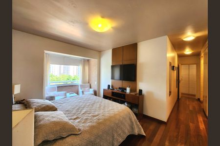 Apartamento à venda com 195m², 3 quartos e 3 vagas Apartamento à venda com 195m², 3 quartos e 3 vagasSuíte 3