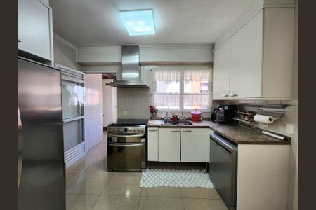 Apartamento à venda com 195m², 3 quartos e 3 vagas Apartamento à venda com 195m², 3 quartos e 3 vagasCozinha