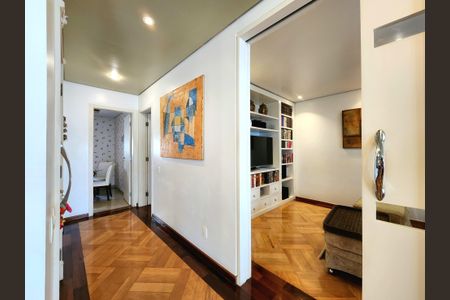 Apartamento à venda com 195m², 3 quartos e 3 vagas Apartamento à venda com 195m², 3 quartos e 3 vagasSala