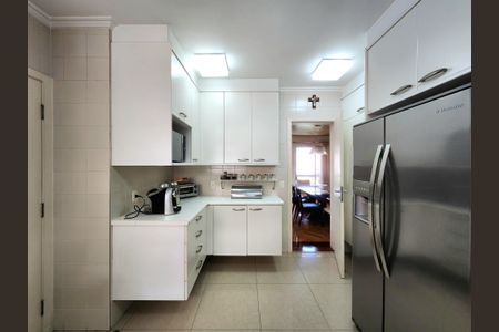 Apartamento à venda com 195m², 3 quartos e 3 vagas Apartamento à venda com 195m², 3 quartos e 3 vagasCozinha