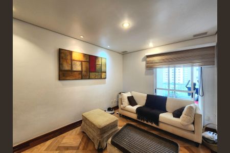 Apartamento à venda com 195m², 3 quartos e 3 vagas Apartamento à venda com 195m², 3 quartos e 3 vagasSala de TV