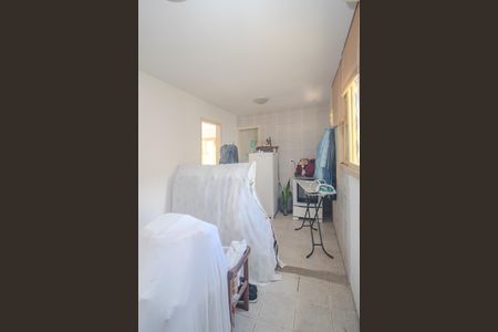 Casa à venda com 140m², 5 quartos e 2 vagasEdícula