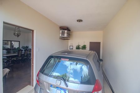 Casa à venda com 140m², 5 quartos e 2 vagasGaragem
