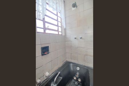 Casa à venda com 140m², 5 quartos e 2 vagasBanheiro social