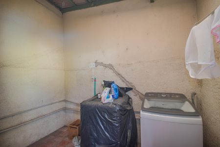 Casa à venda com 140m², 5 quartos e 2 vagasÁrea de Serviço