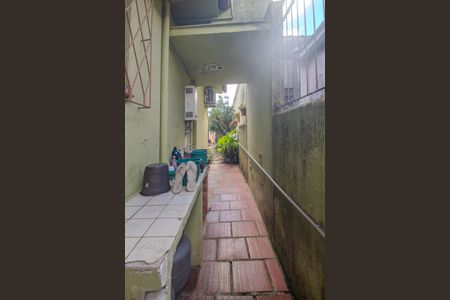 Casa à venda com 140m², 5 quartos e 2 vagasCorredor