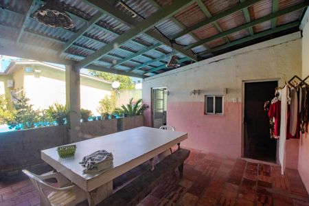 Casa à venda com 140m², 5 quartos e 2 vagasQuintal/Churrasqueira