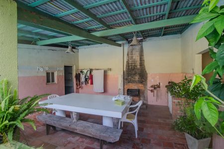 Casa à venda com 140m², 5 quartos e 2 vagasQuintal/Churrasqueira