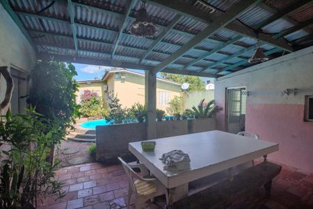 Casa à venda com 140m², 5 quartos e 2 vagasQuintal/Churrasqueira