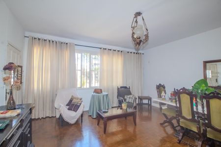 Sala de casa à venda com 5 quartos, 140m² em Ipanema, Porto Alegre