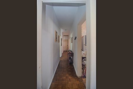 Casa à venda com 140m², 5 quartos e 2 vagasCorredor