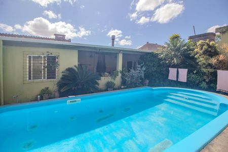 Casa à venda com 140m², 5 quartos e 2 vagasQuintal/Piscina