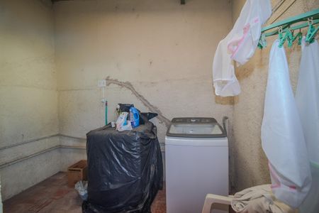 Casa à venda com 140m², 5 quartos e 2 vagasÁrea de Serviço