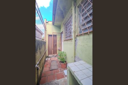 Casa à venda com 140m², 5 quartos e 2 vagasCorredor