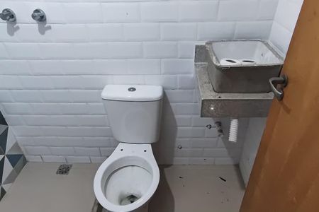 Casa de condomínio à venda com 135m², 3 quartos e 2 vagas Casa de condomínio à venda com 135m², 3 quartos e 2 vagasBanheiro de Serviço