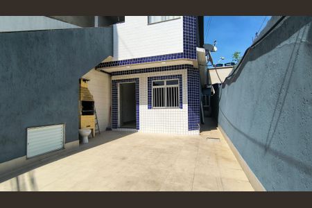 Casa à venda com 80m², 2 quartos e 1 vagaQuintal