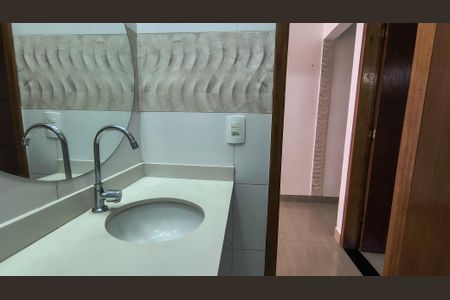 Casa à venda com 80m², 2 quartos e 1 vagaBanheiro Social