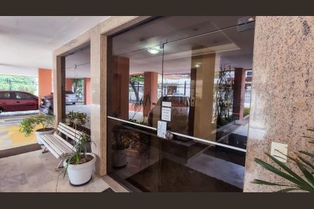 Apartamento à venda com 68m², 2 quartos e 1 vagaEntrada do Prédio