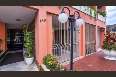 Apartamento à venda com 68m², 2 quartos e 1 vagaentrada prédio