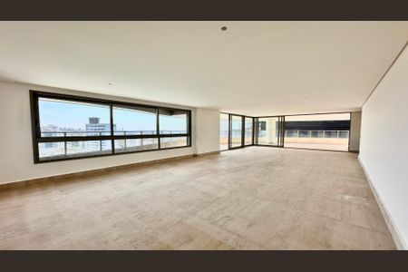 Apartamento à venda com 4 quartos, 323m² em Santa Lúcia, Belo Horizonte