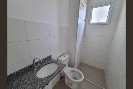 Banheiro de apartamento para alugar com 2 quartos, 48m² em Palmeiras, Belo Horizonte